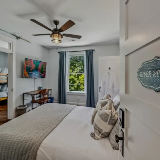 The Grand Castalian Inn Bed & Breakfast