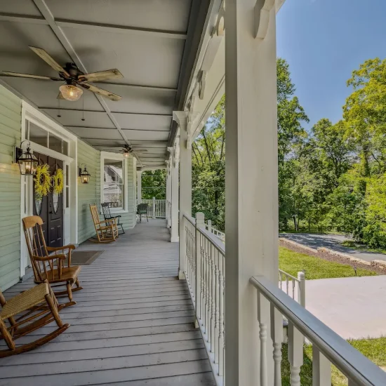 The Grand Castalian Inn Bed & Breakfast