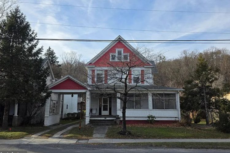318 S Washington 1