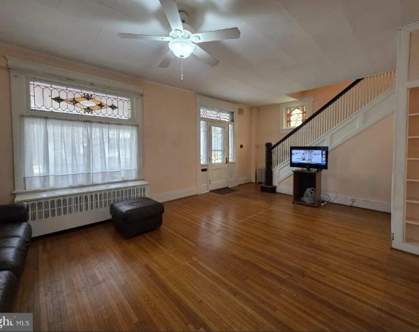 318 S Washington 2