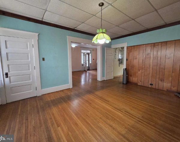 318 S Washington 4